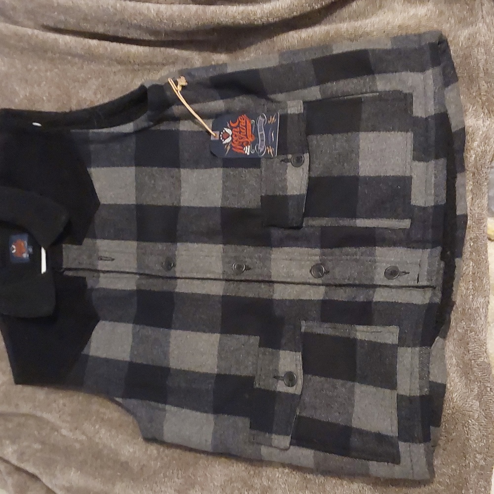Moonshine spirit sherpa lined vest size L
